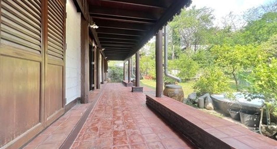 For sale land in Phra Khanong, Bangkok