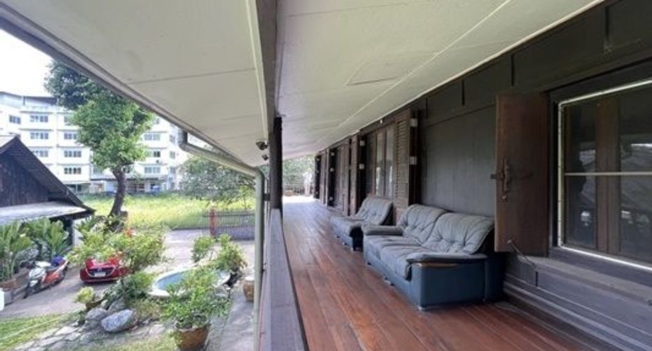 For sale land in Phra Khanong, Bangkok