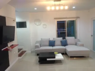 Reihenhaus zum Kauf und zur Miete mit 4 Zimmer in Prawet, Bangkok