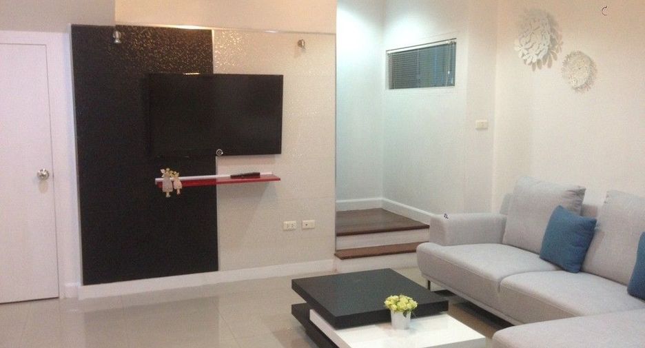 For sale and for rent 4 bedrooms townhouse in Prawet, Bangkok