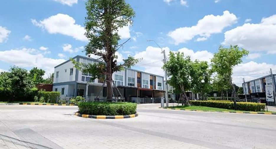 Продажа 3 спальни таунхаус в Bang Kruai, Нонтабури