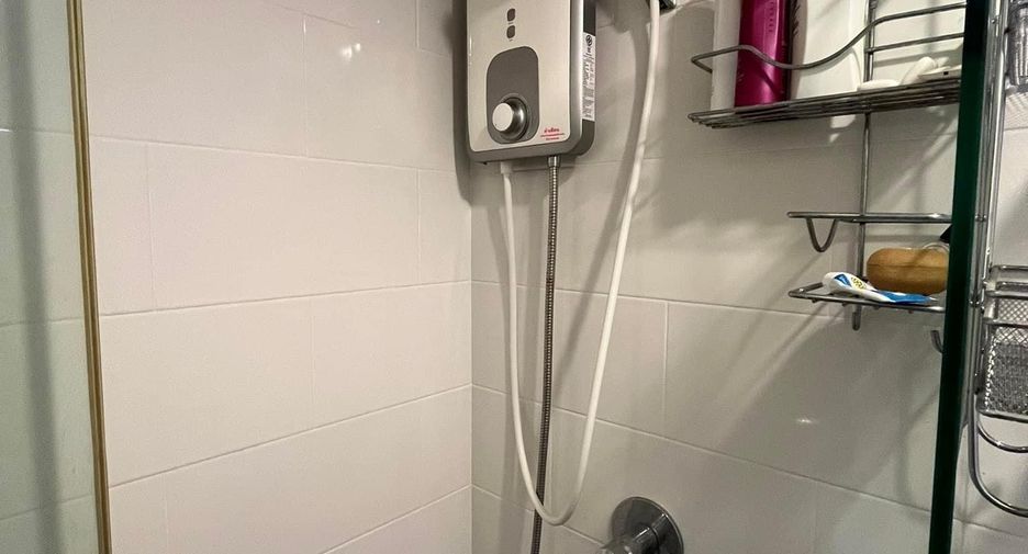 For sale studio condo in Bang Na, Bangkok