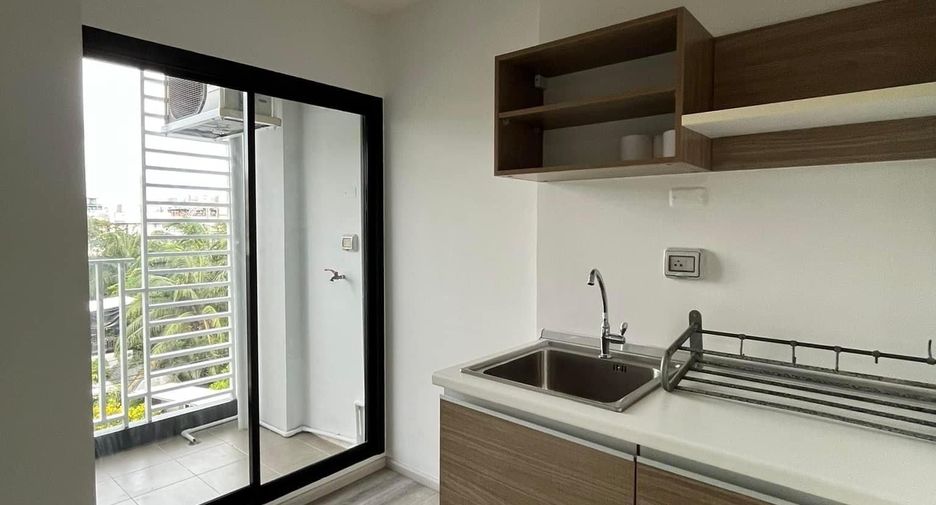 For sale studio condo in Bang Na, Bangkok