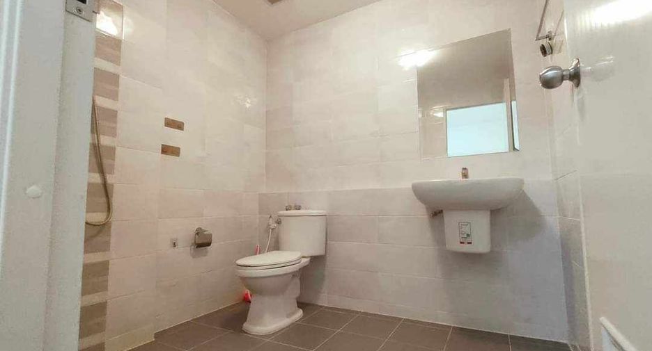 For sale 3 bedrooms townhouse in Pak Kret, Nonthaburi