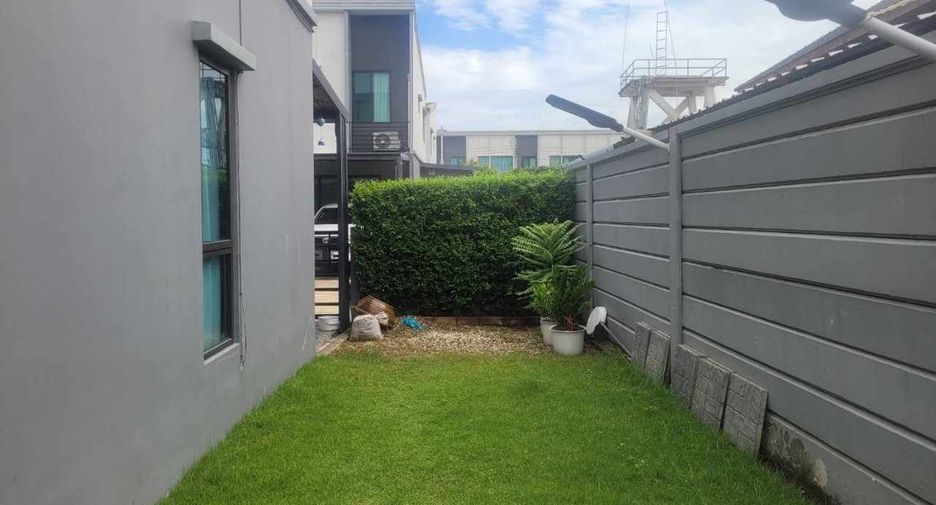 For sale 3 bedrooms townhouse in Pak Kret, Nonthaburi
