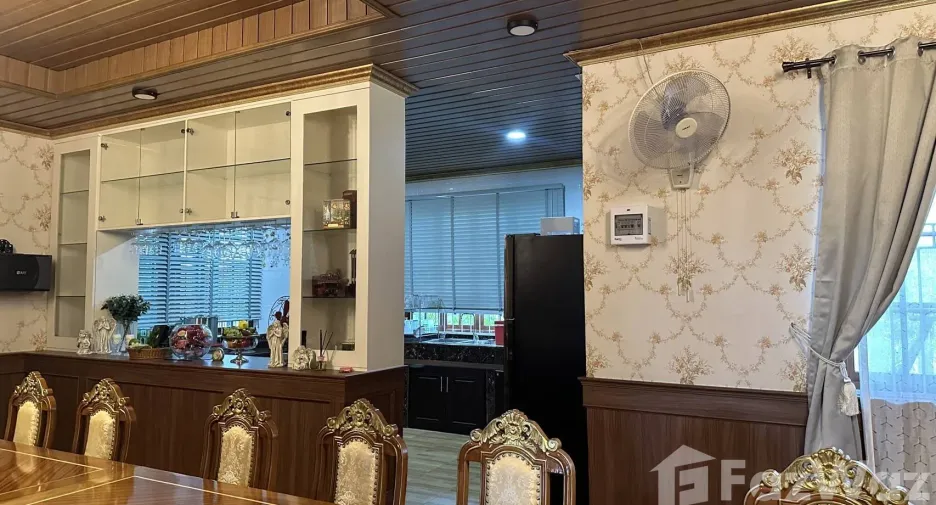For sale 5 bedrooms house in Sai Noi, Nonthaburi