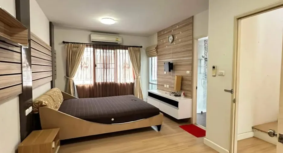 For sale 3 bedrooms townhouse in Bueng Kum, Bangkok