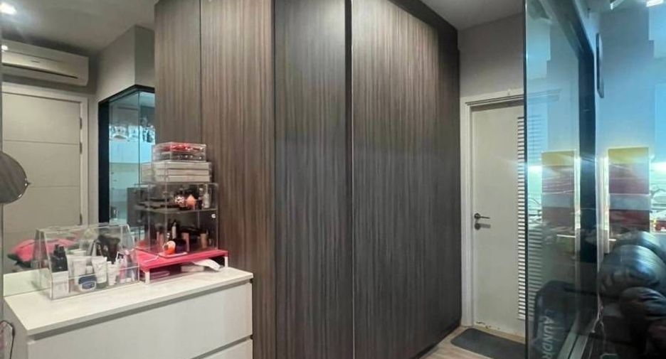 For sale 1 bed condo in Khlong San, Bangkok