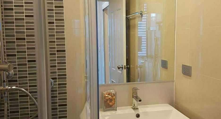 À vendre studio condo à Bang Na, Bangkok