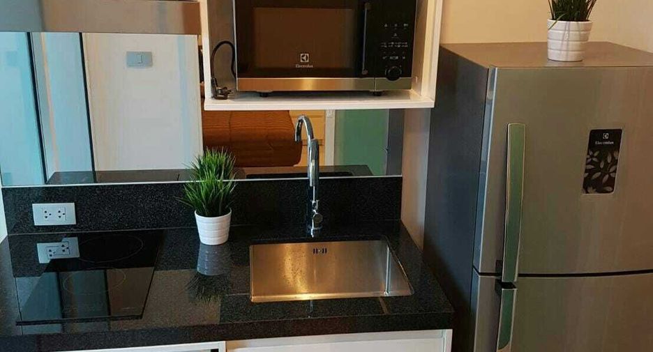 À vendre studio condo à Bang Na, Bangkok
