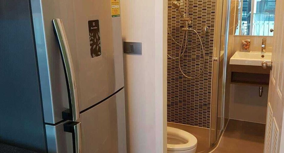 À vendre studio condo à Bang Na, Bangkok