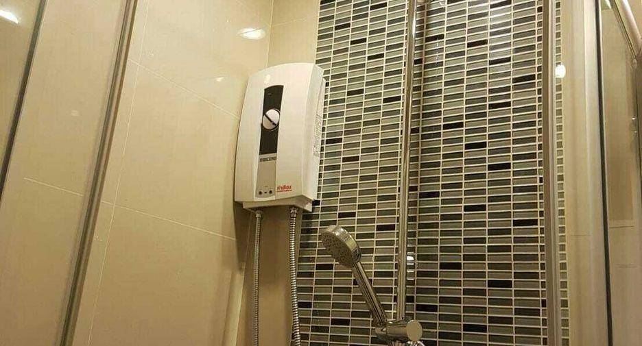 À vendre studio condo à Bang Na, Bangkok