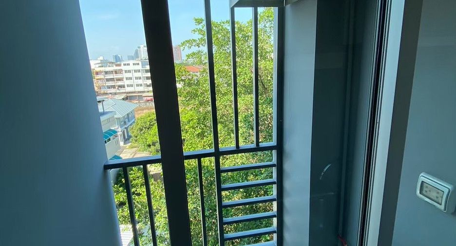 For sale 1 bed condo in Mueang Samut Prakan, Samut Prakan