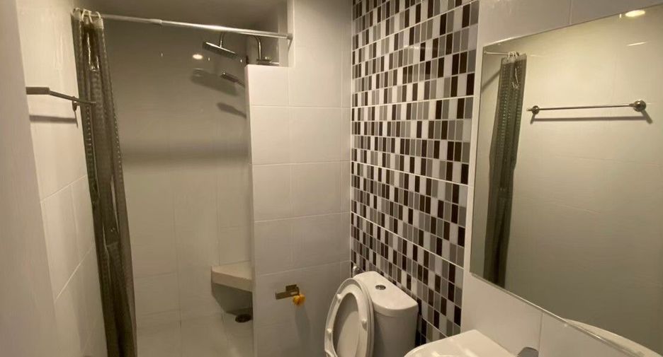 For sale 1 bed condo in Mueang Samut Prakan, Samut Prakan