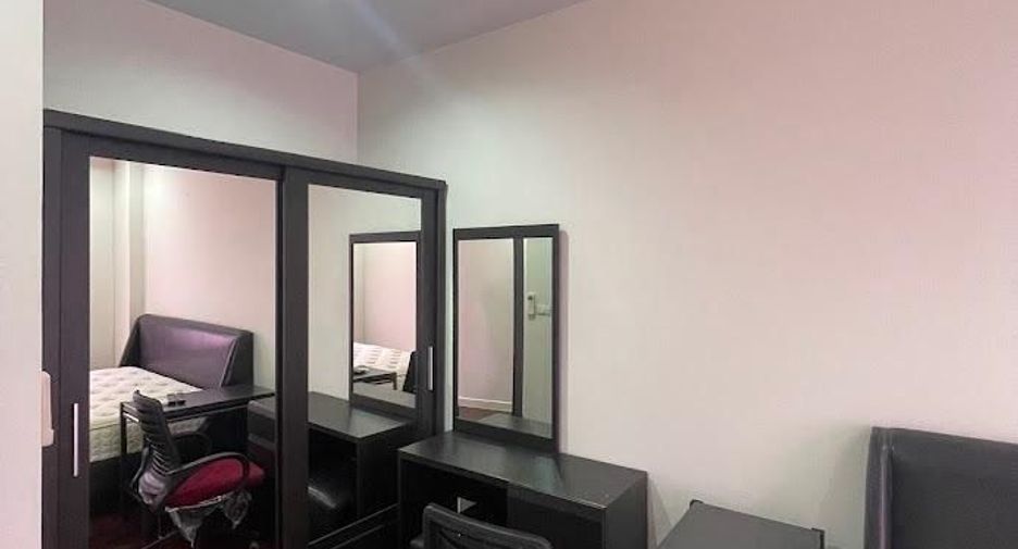 For sale and for rent 1 bed condo in Watthana, Bangkok
