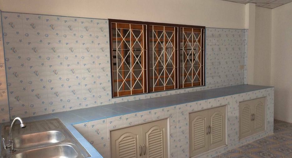 For sale 4 bedrooms house in Mueang Yasothon, Yasothon
