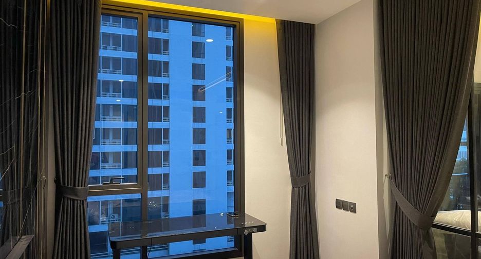For sale 1 bed condo in Khlong Toei, Bangkok