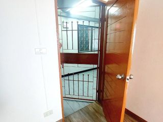 出售 公寓 公寓 在 Mueang Pathum Thani, Pathum Thani