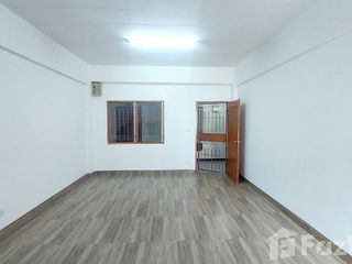 出售 公寓 公寓 在 Mueang Pathum Thani, Pathum Thani