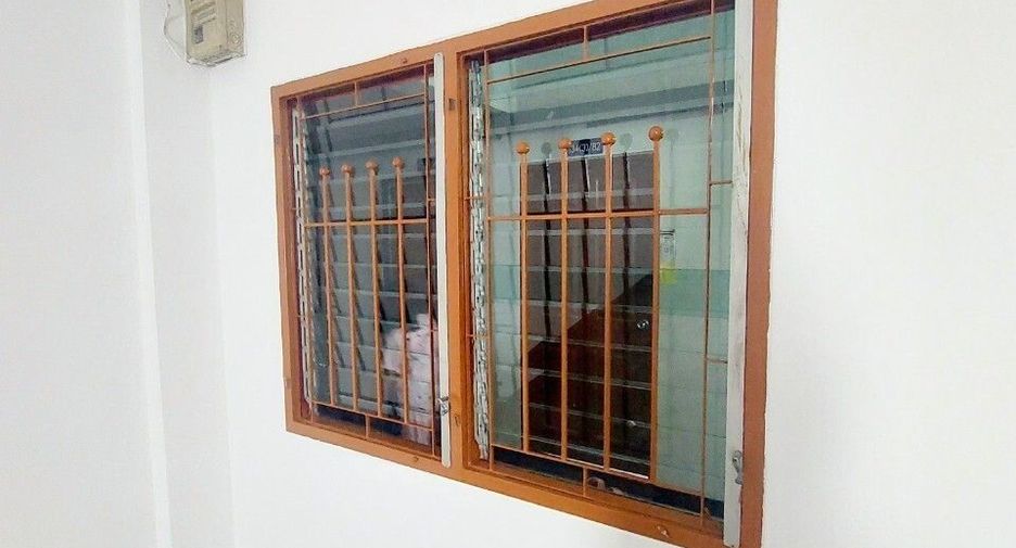 À vendre studio condo à Mueang Pathum Thani, Pathum Thani