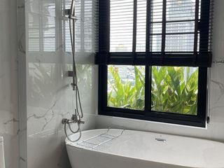 Condo en venta de 2 habitaciones en Yan Nawa, Bangkok