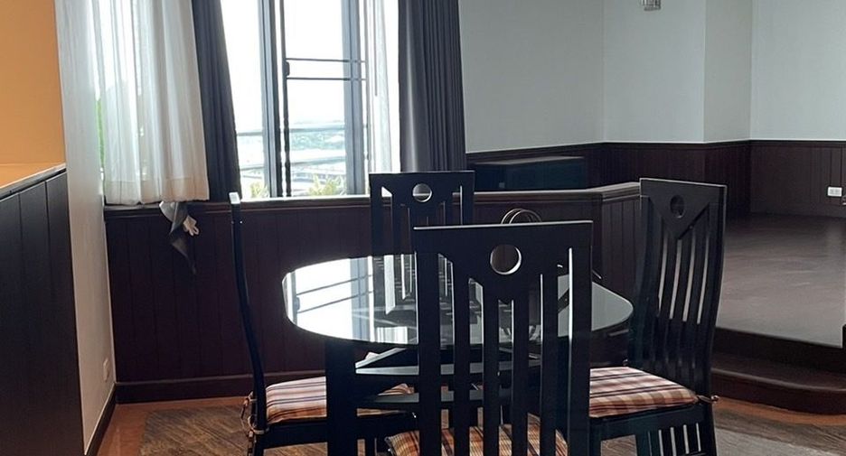 For sale 2 bedrooms condo in Yan Nawa, Bangkok