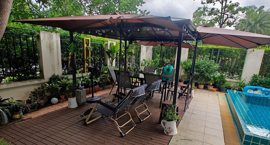 Haus zum Kauf mit 6 Zimmer in Prawet, Bangkok