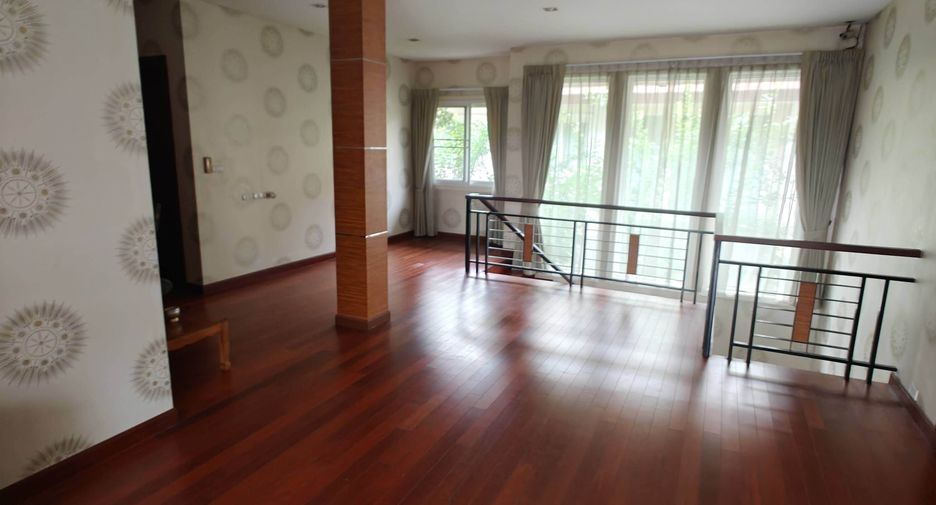Haus zum Kauf mit 6 Zimmer in Prawet, Bangkok