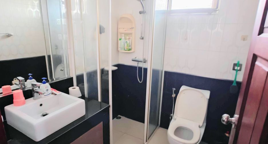 Haus zum Kauf mit 6 Zimmer in Prawet, Bangkok