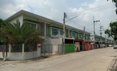 Продажа 3 спальни таунхаус в Pluak Daeng, Районг