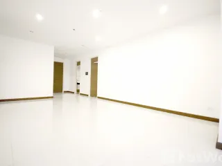 For sale 2 bedrooms condo in Yan Nawa, Bangkok