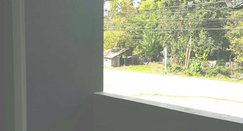 For sale 2 bedrooms townhouse in Phunphin, Surat Thani