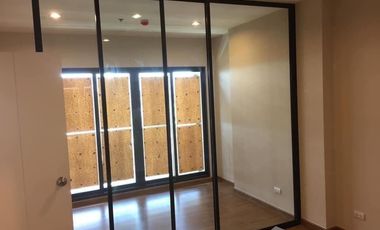 Wohnung zum Kauf mit 1 Zimmer in Bang Phlat, Bangkok