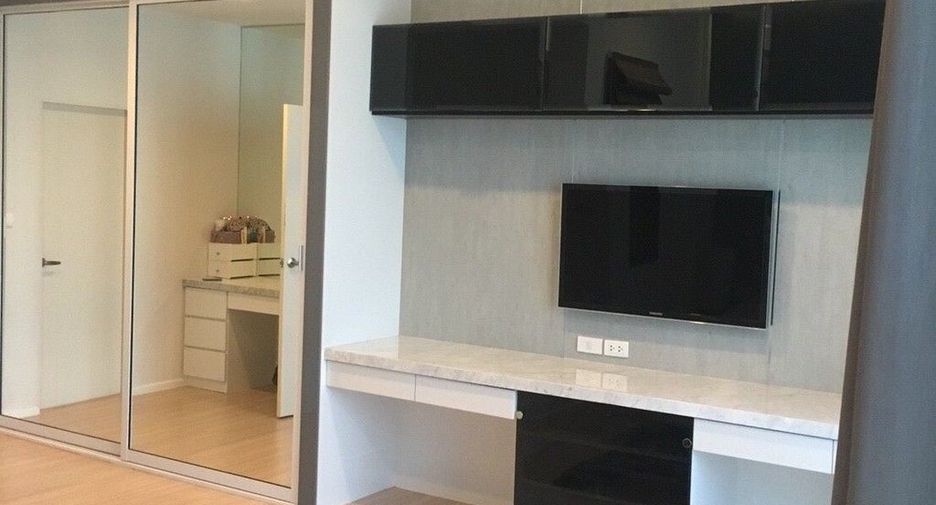 For sale 3 bedrooms townhouse in Bang Khun Thian, Bangkok