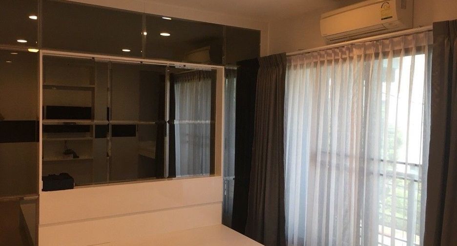 For sale 3 bedrooms townhouse in Bang Khun Thian, Bangkok