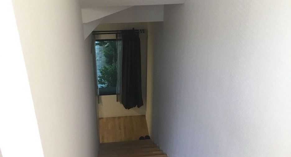 For sale 3 bedrooms townhouse in Bang Khun Thian, Bangkok