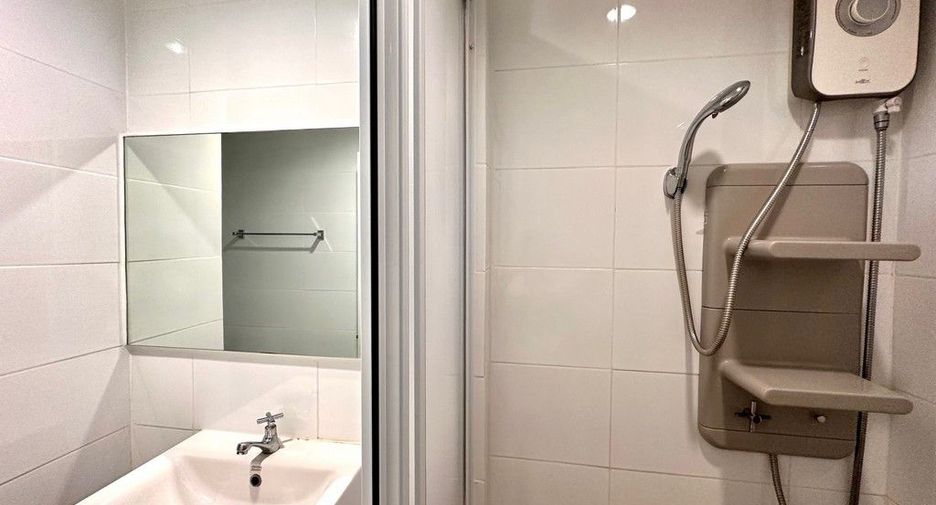 Condo en venta de 2 habitaciones en Khlong Toei, Bangkok