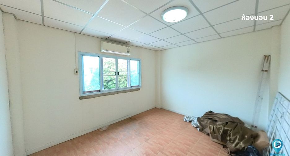 For sale 4 bedrooms townhouse in Mueang Samut Prakan, Samut Prakan