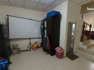 À vendre 4 chambres maison de ville à Mueang Samut Prakan, Samut Prakan