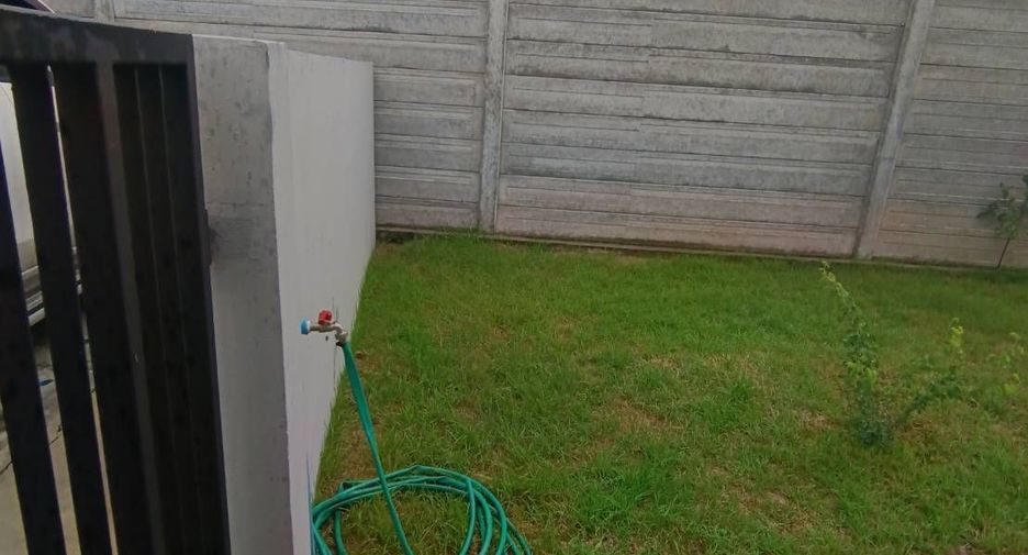 For sale and for rent 2 bedrooms townhouse in Mueang Pathum Thani, Pathum Thani