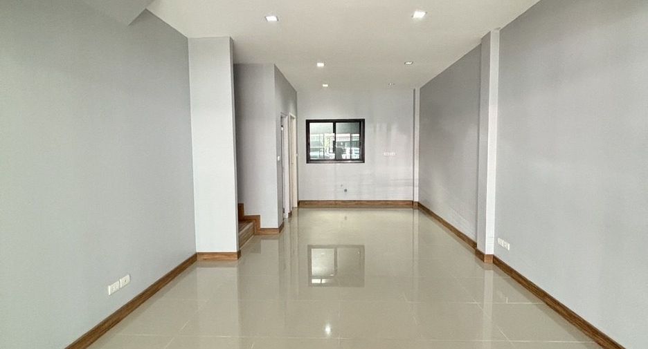 Casa adosada en venta de 3 habitaciones en Nong Khaem, Bangkok