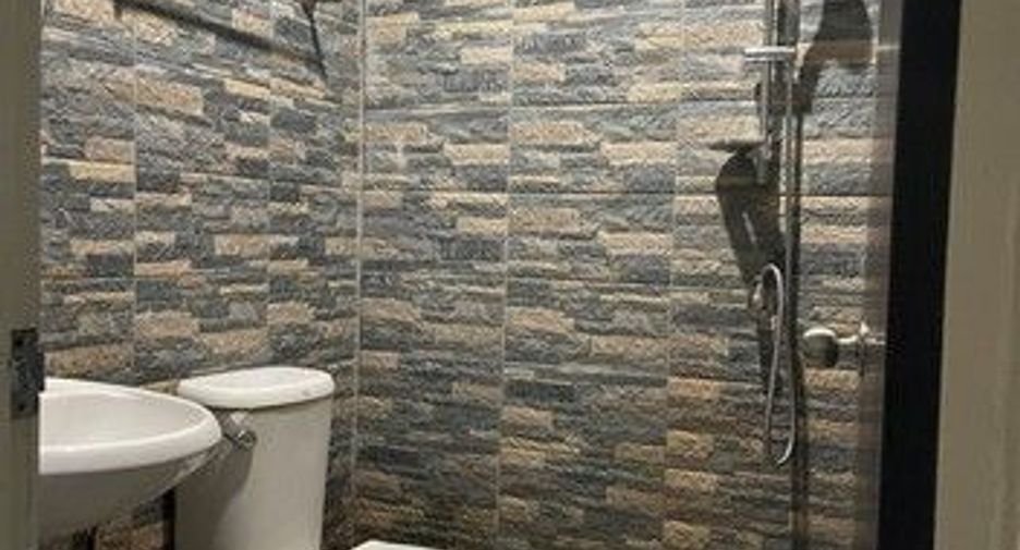 For sale 2 bedrooms townhouse in Lam Luk Ka, Pathum Thani