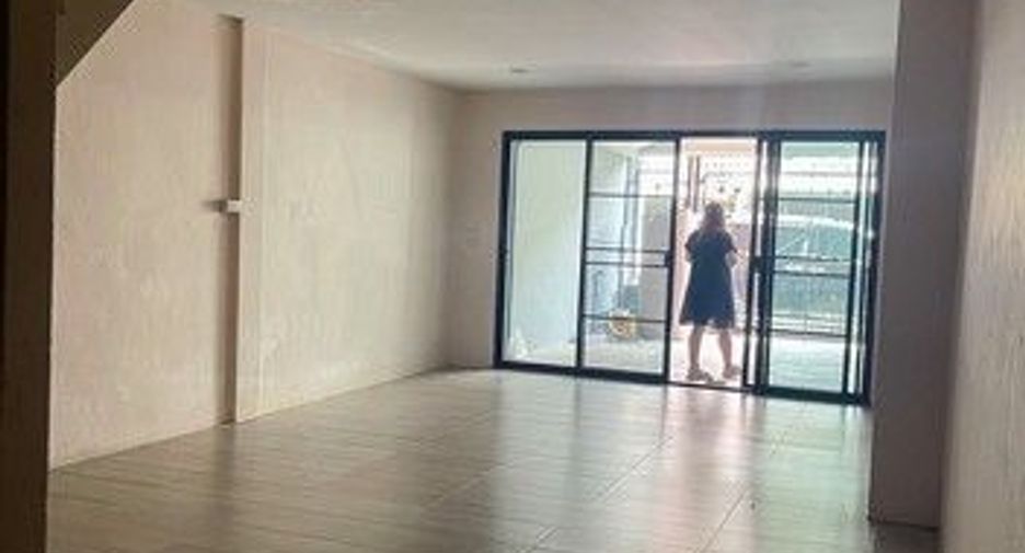 For sale 2 bedrooms townhouse in Lam Luk Ka, Pathum Thani