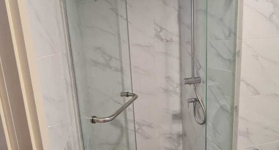 Condo en venta de 2 habitaciones en Huai Khwang, Bangkok