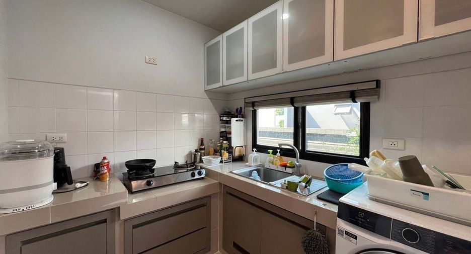 For sale 3 bedrooms house in Khlong Luang, Pathum Thani
