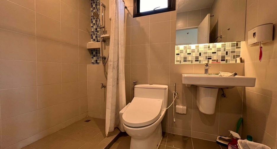 For sale 3 bedrooms house in Khlong Luang, Pathum Thani
