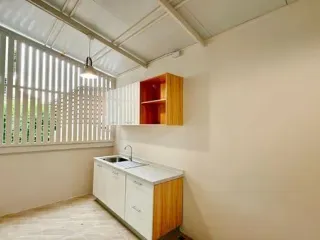 Casa adosada en venta de 3 habitaciones en Prawet, Bangkok