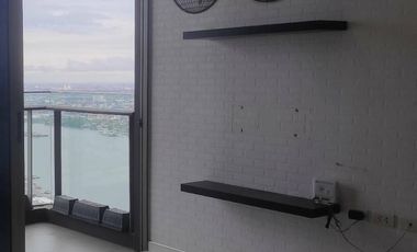 À vendre 2 chambres condo à Yan Nawa, Bangkok