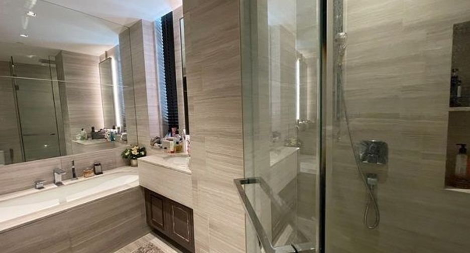 For sale 2 ベッドルーム condo in Khlong Toei, Bangkok