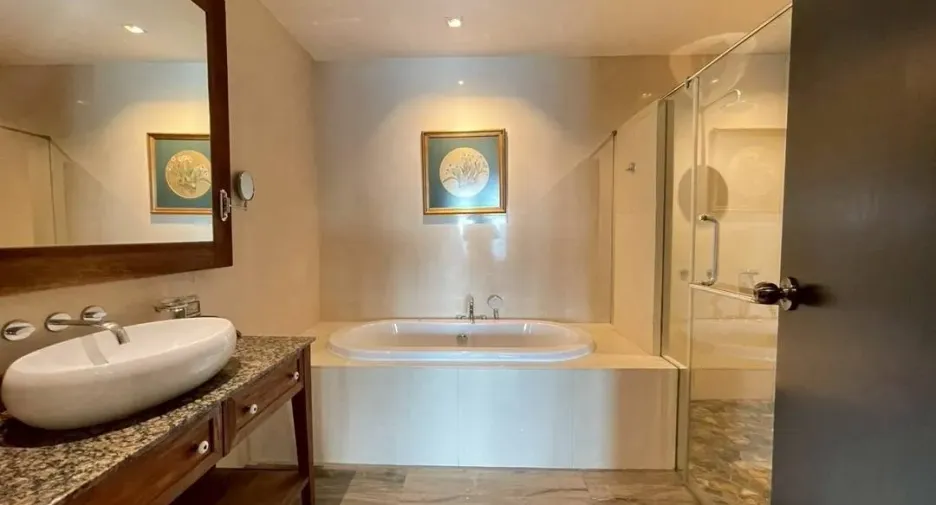 Wohnung zum Kauf und zur Miete mit 2 Zimmer in Khlong Toei, Bangkok